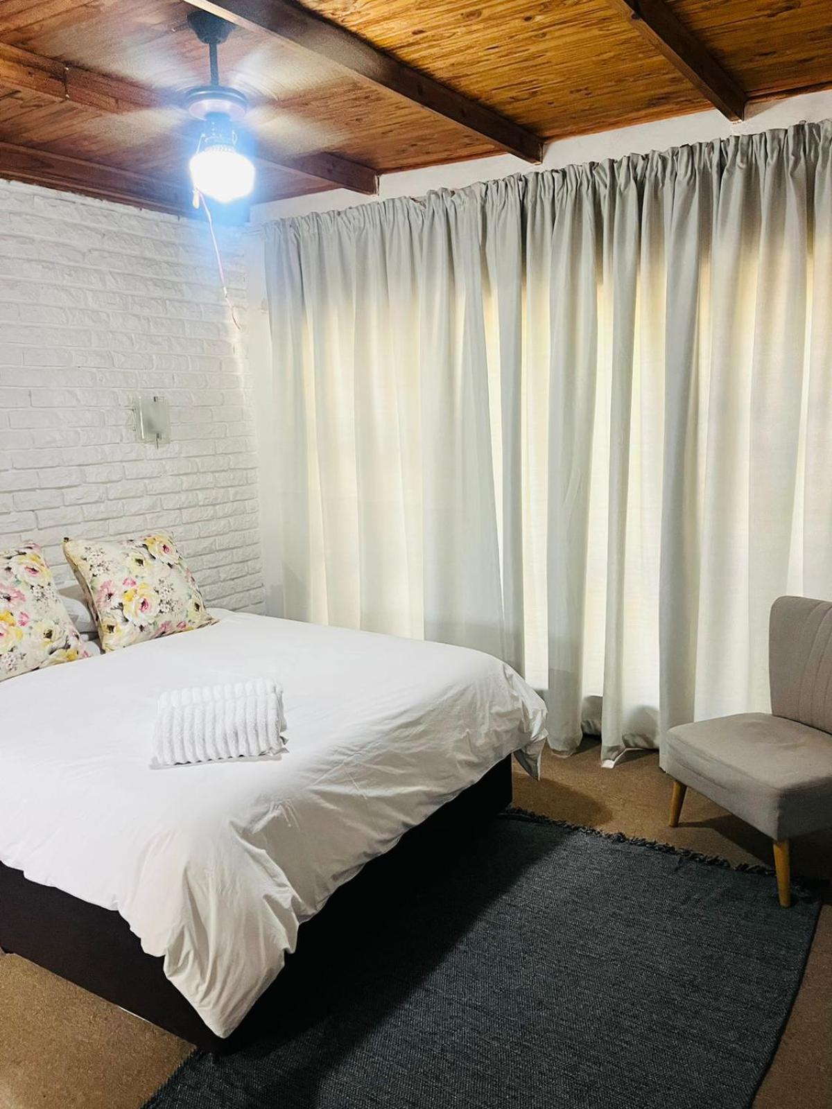 The Hart House Bed & Breakfast Hartbeespoort Exterior photo